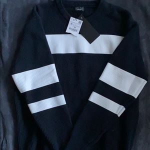 XL- Zara Sweater